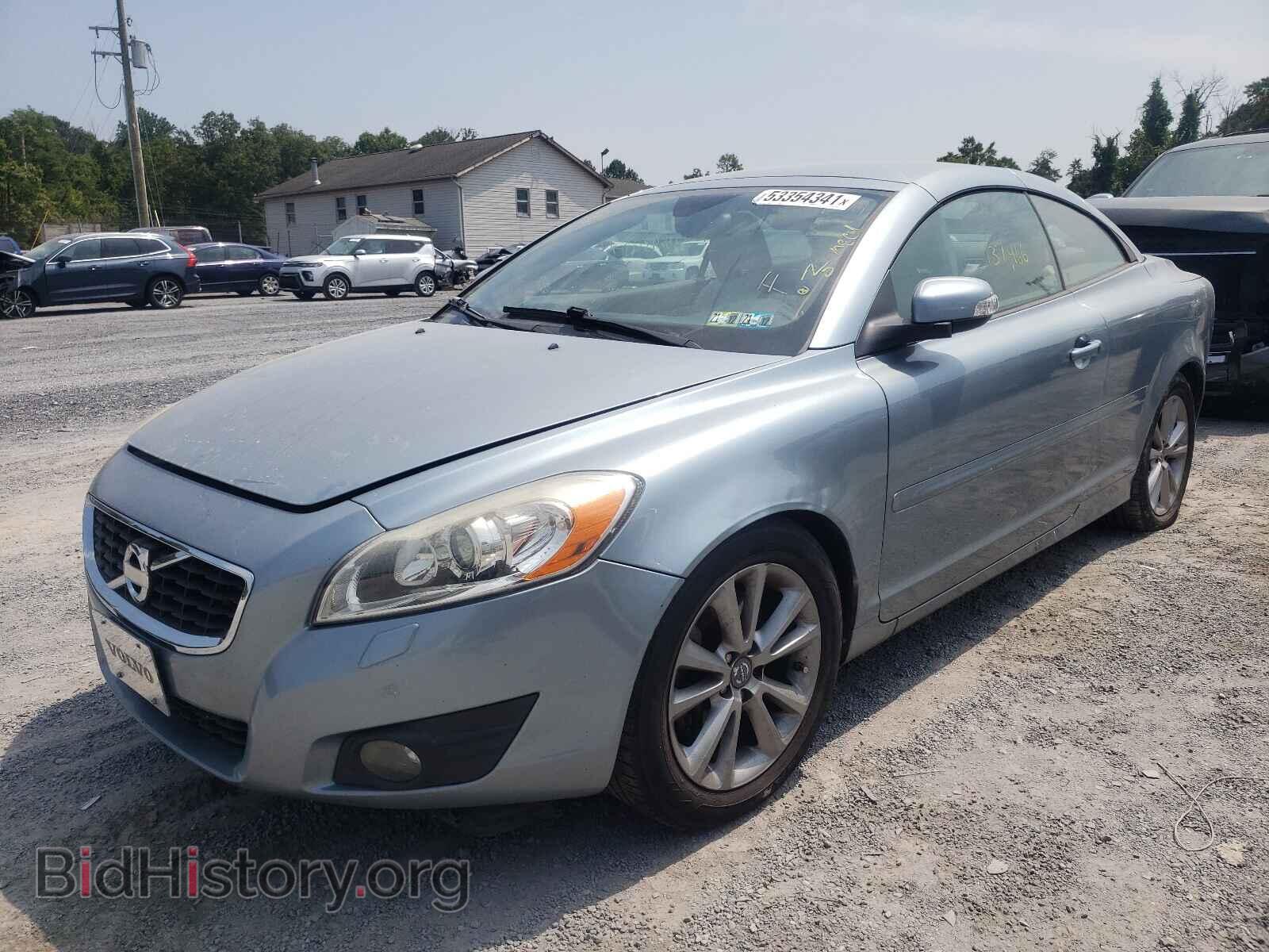 2011 VOLVO C70 - VIN: YV1672MC2BJ109945 - Фото 2
