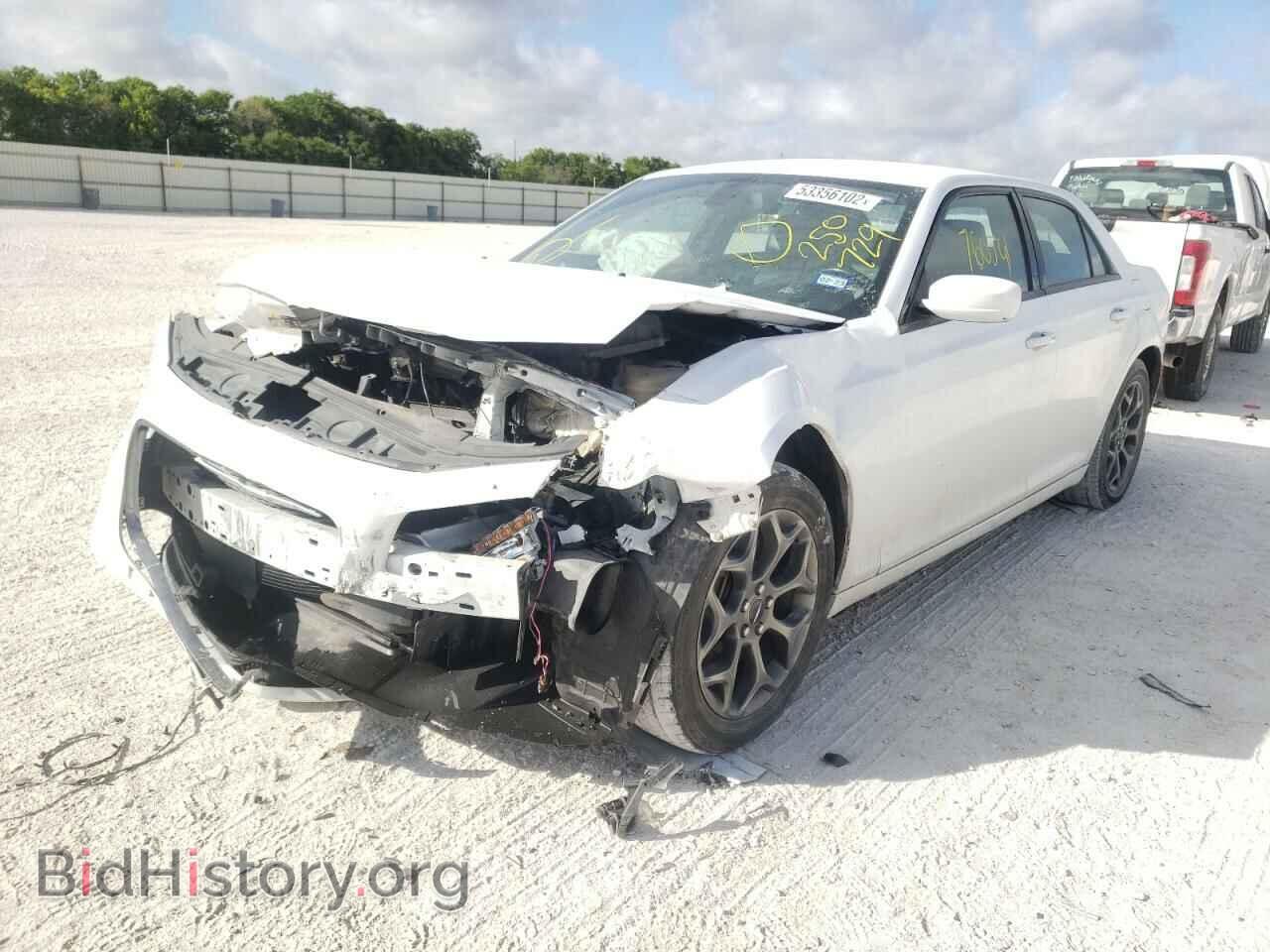 2018 CHRYSLER 300 - VIN: 2C3CCAGG8JH250729 - Фото 2