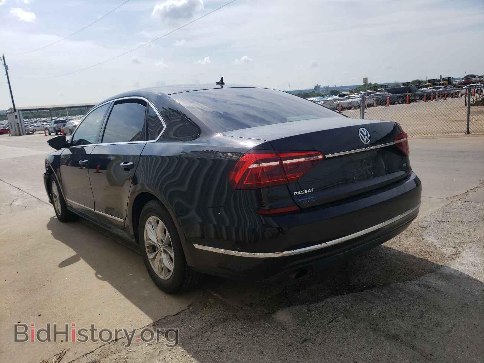 2017 VOLKSWAGEN PASSAT - VIN: 1VWAT7A31HC011111 - Фото 3