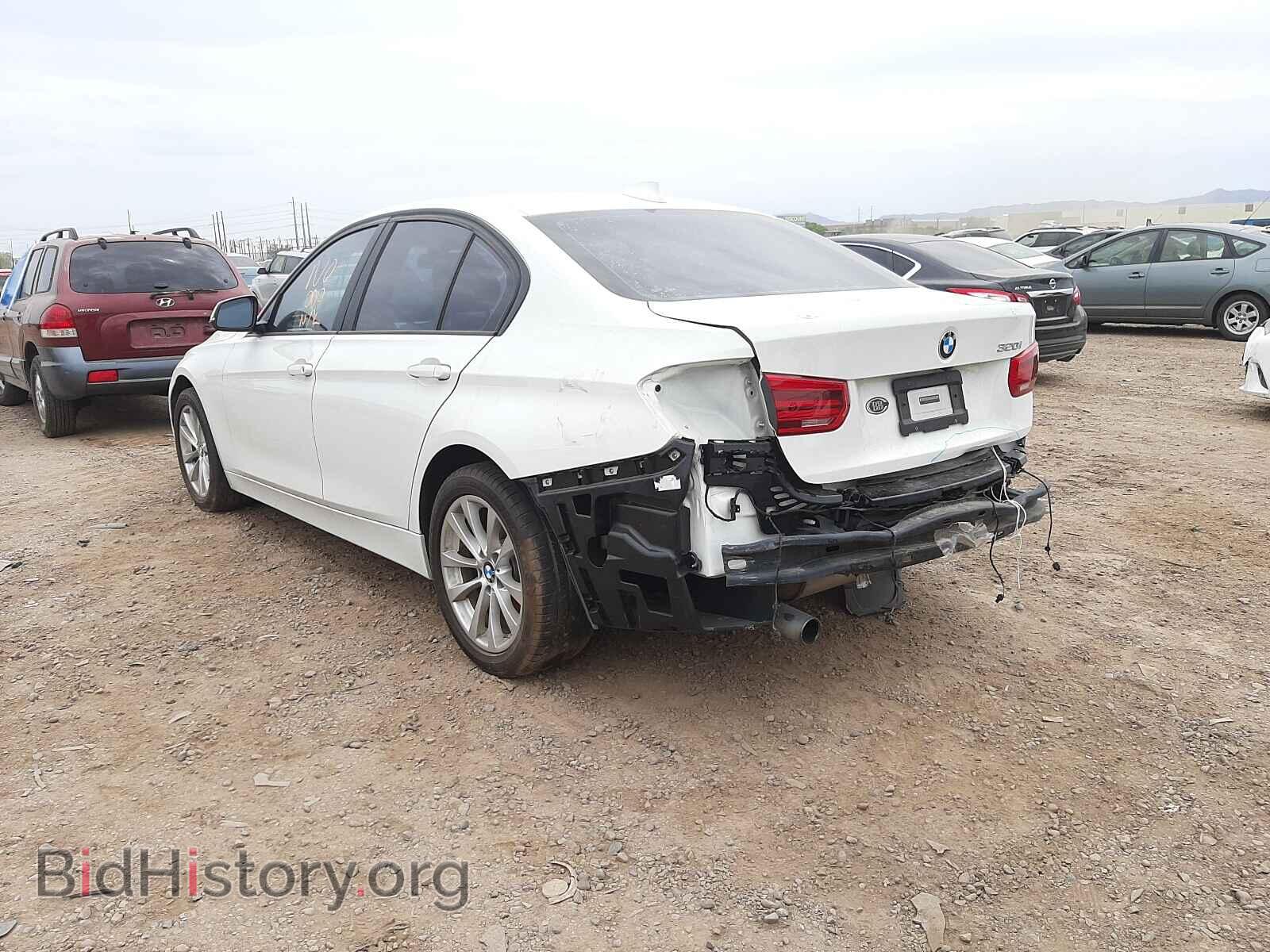 2016 BMW 3 SERIES - VIN: WBA8E1G58GNT35951 - Фото 3