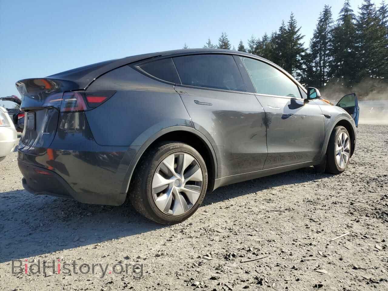 2024 TESLA MODEL Y - VIN: 7SAYGDEE3RF008802 - Photo 3