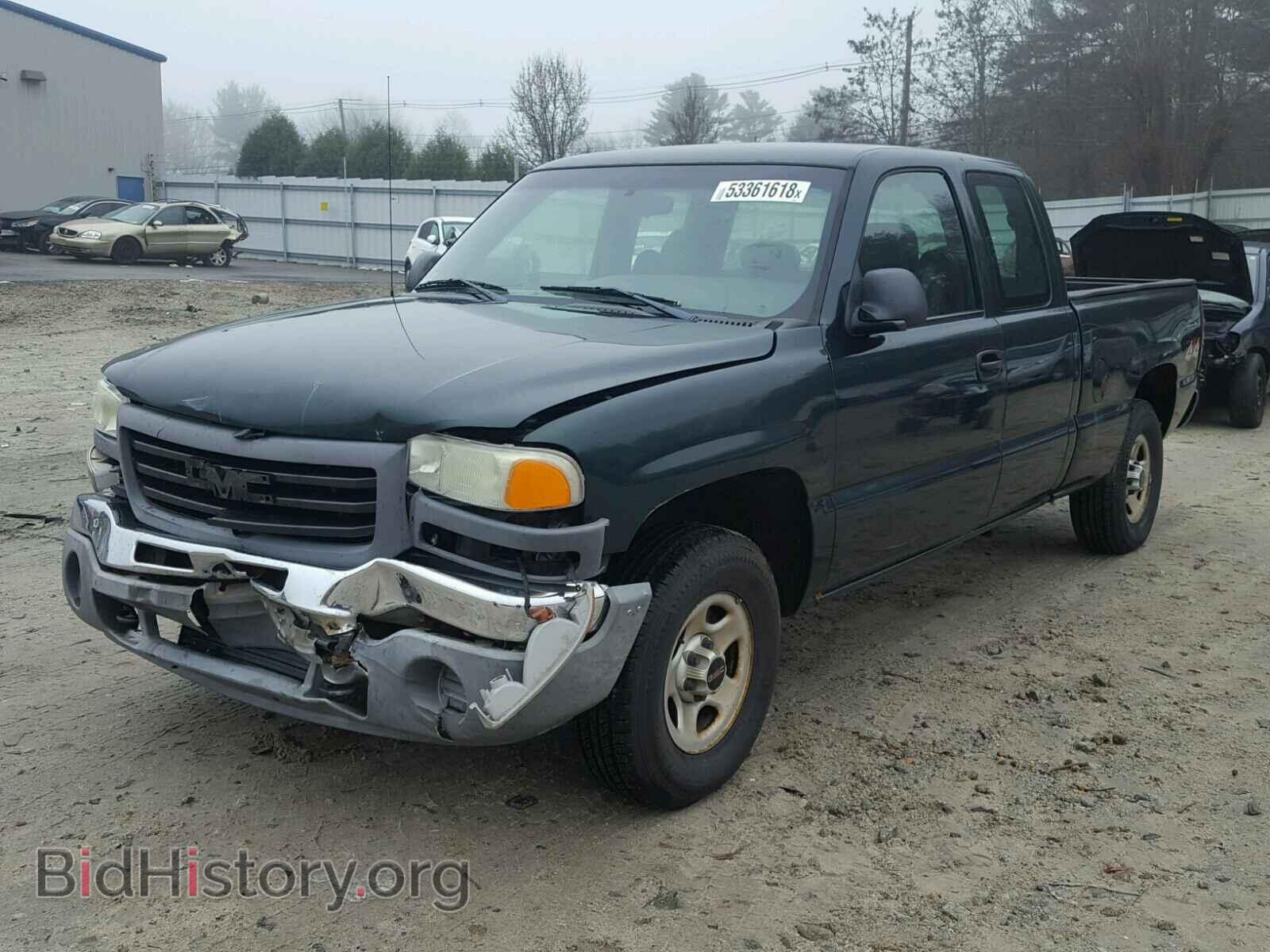 2004 GMC NEW SIERRA - VIN: 2GTEK19VX41290200 - Фото 2