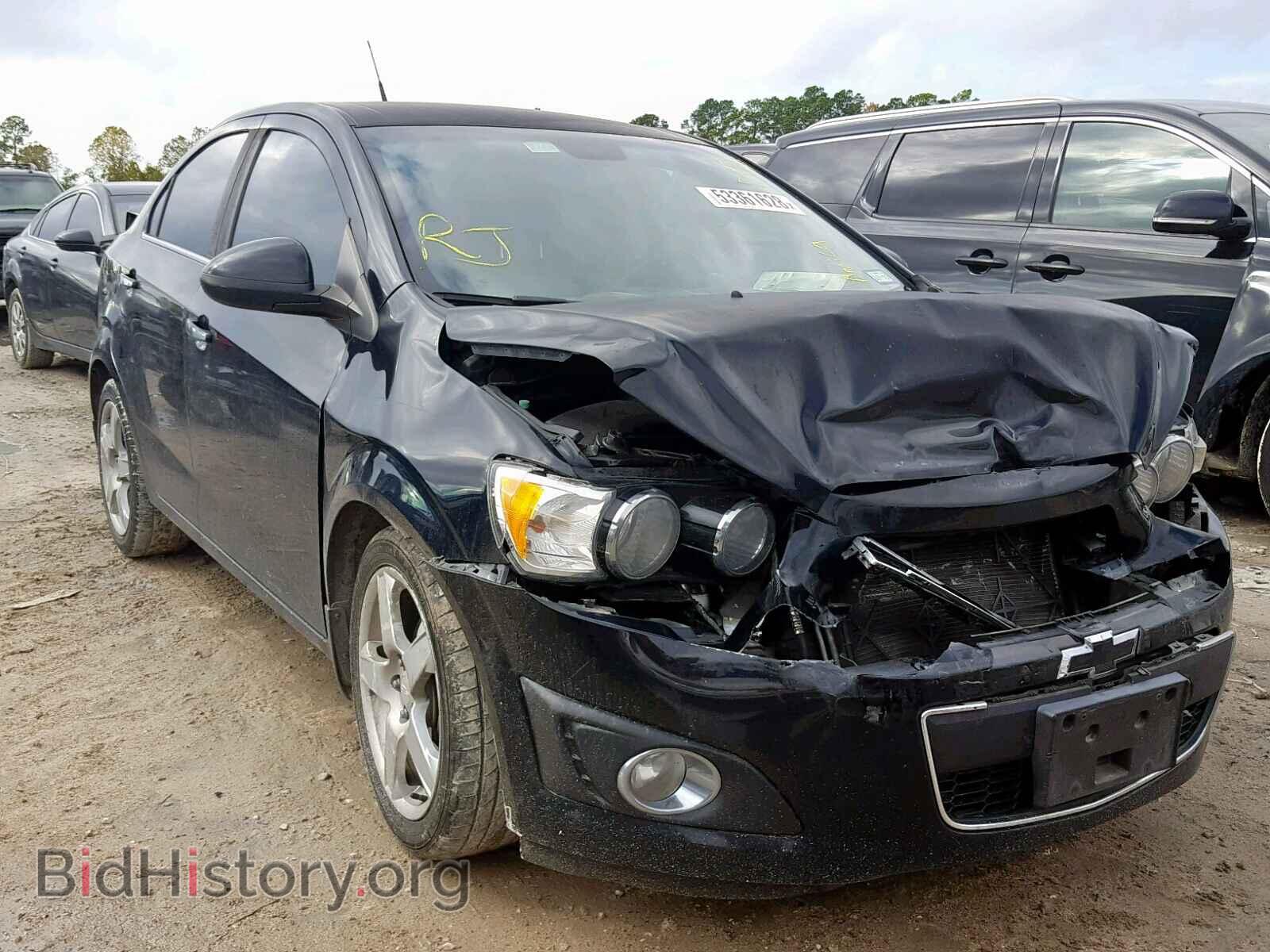 Photo  - CHEVROLET SONIC 2012