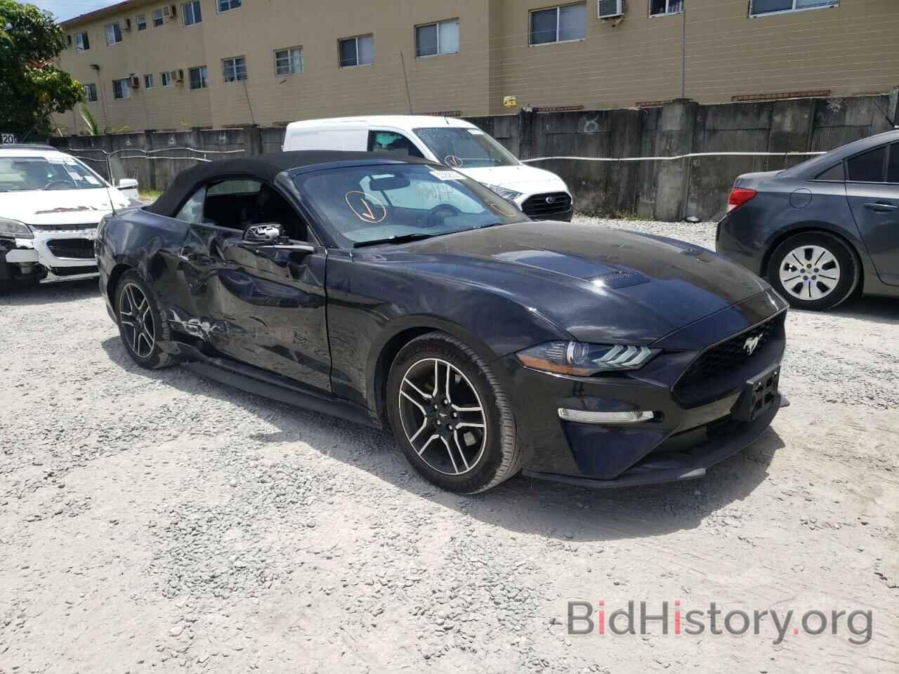 Photo 1FATP8UH3L5111744 - FORD MUSTANG 2020