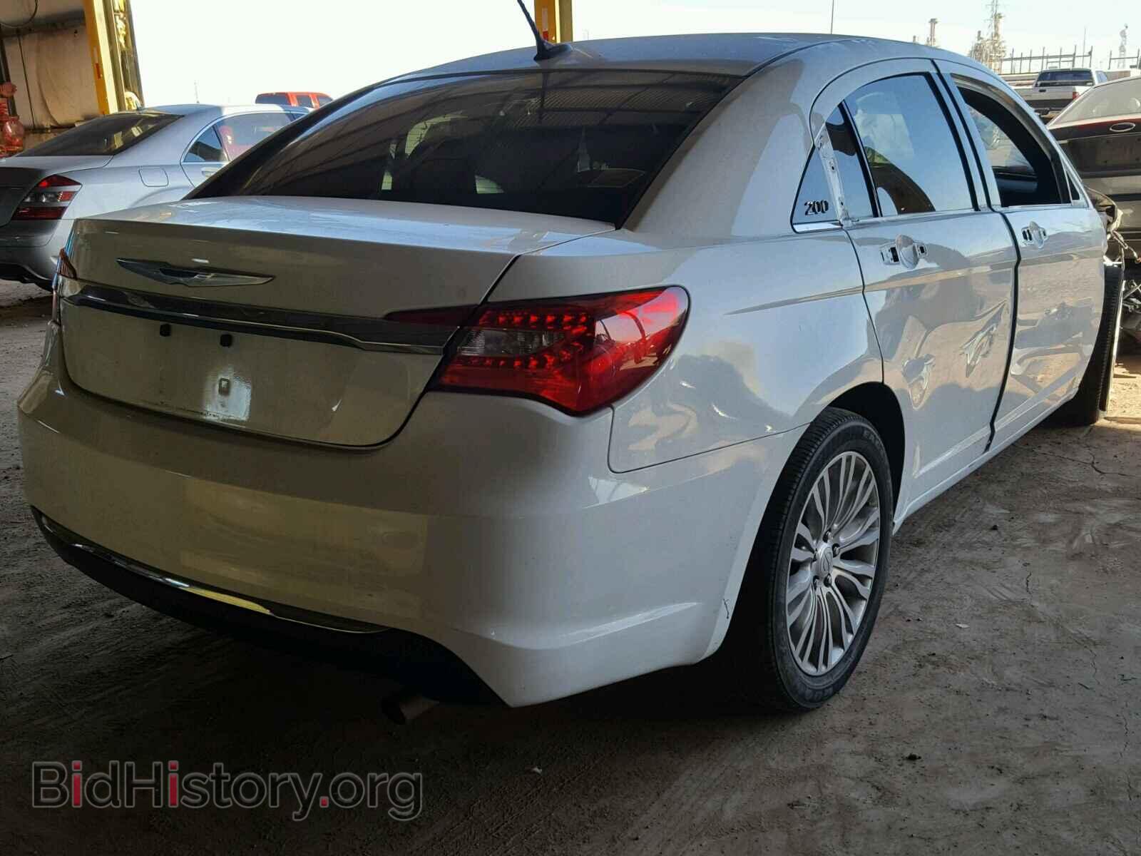 2013 CHRYSLER 200 - VIN: 1C3CCBAB3DN670820 - Фото 4