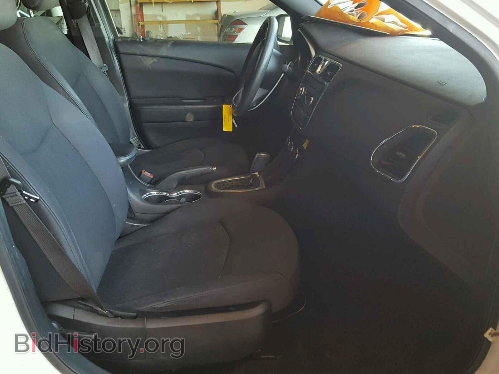2013 CHRYSLER 200 - VIN: 1C3CCBAB3DN670820 - Фото 5