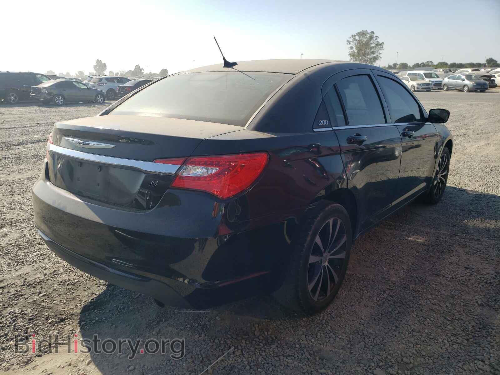 2011 CHRYSLER 200 - VIN: 1C3BC8FG1BN612138 - Фото 4