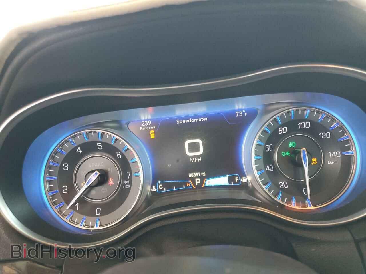 2016 CHRYSLER 300 - VIN: 2C3CCAEG2GH151870 - Фото 9