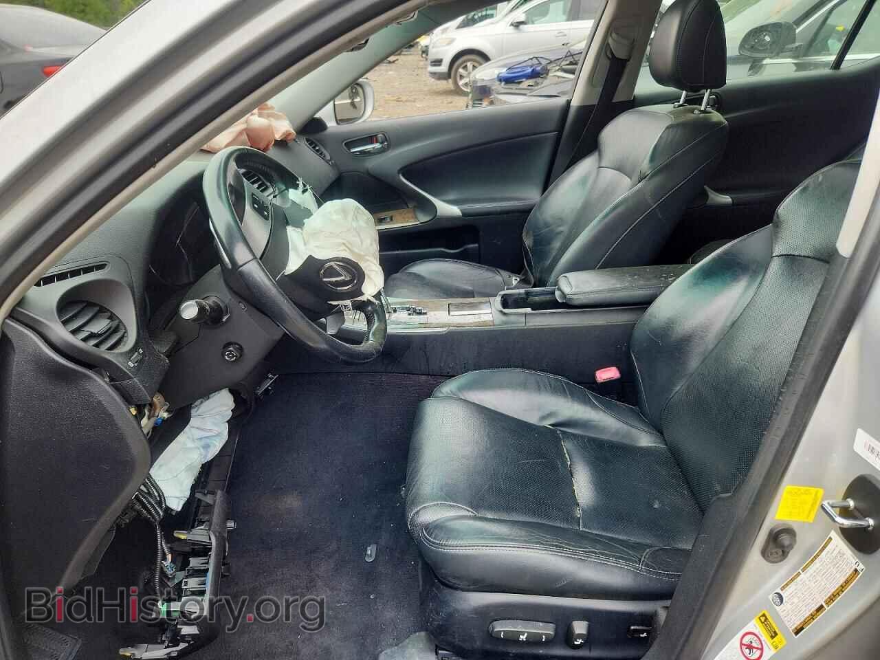 2011 LEXUS IS - VIN: JTHCF5C20B5049385 - Photo 7