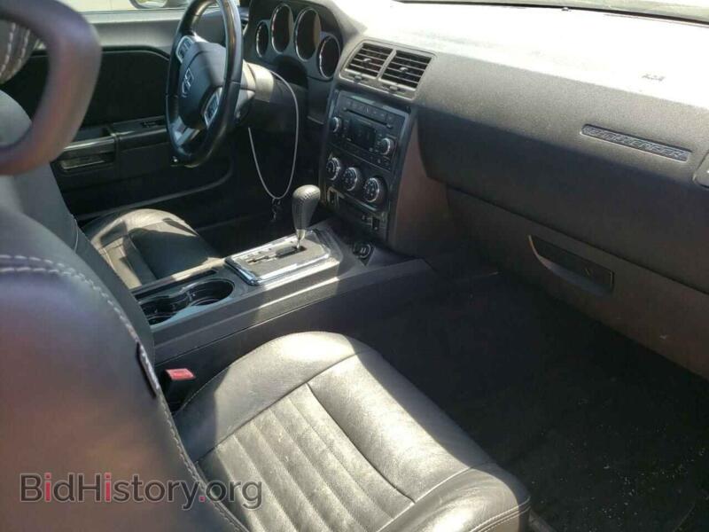 2012 Dodge CHALLENGER (VIN 2C3CDYAG3CH142696) — photo 5 of 10