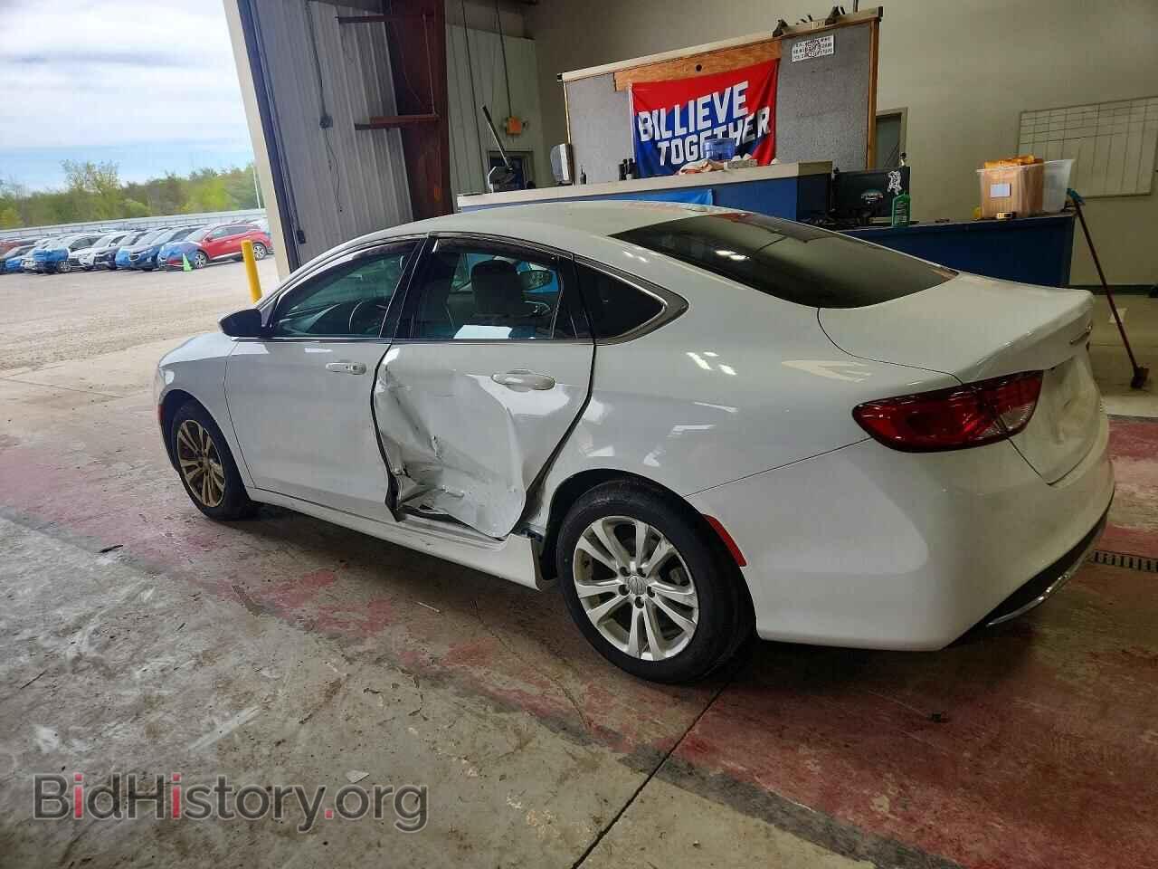 2015 CHRYSLER 200 - VIN: 1C3CCCAB0FN555391 - Фото 2