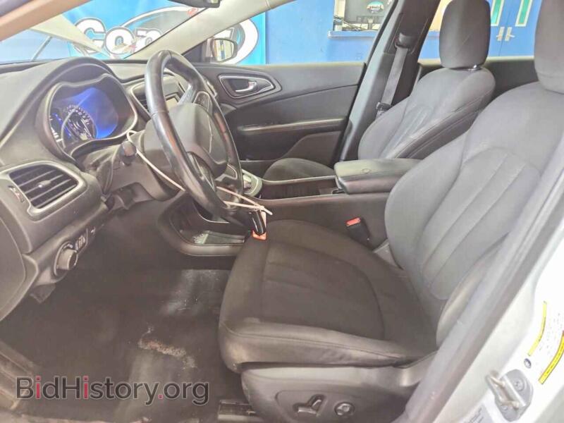 2015 Chrysler 200 (VIN 1C3CCCAB0FN555391) — photo 7 of 12