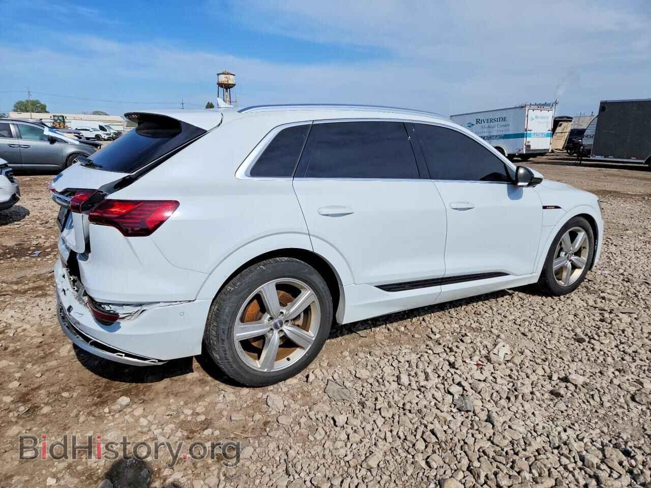 2019 AUDI E-TRON - VIN: WA1LAAGE6KB023723 - Photo 3