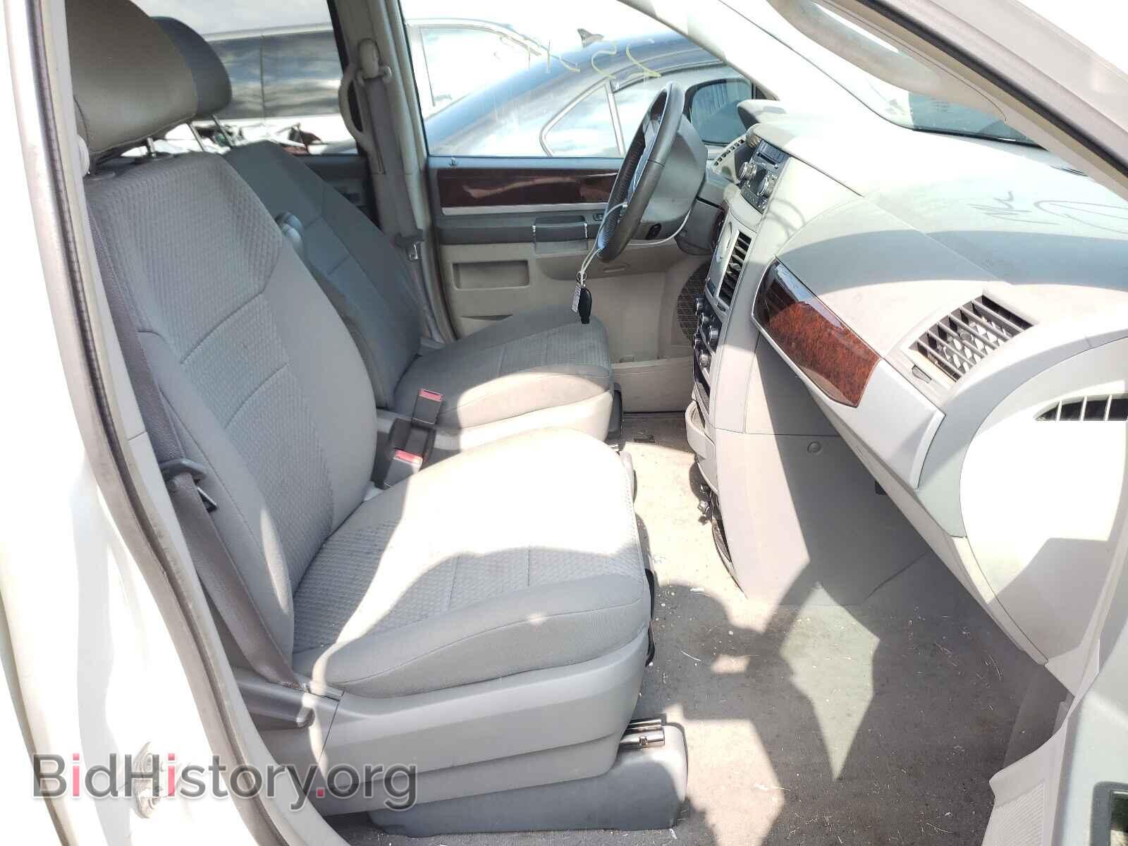 2010 CHRYSLER MINIVAN - VIN: 2A4RR5D15AR239865 - Фото 5