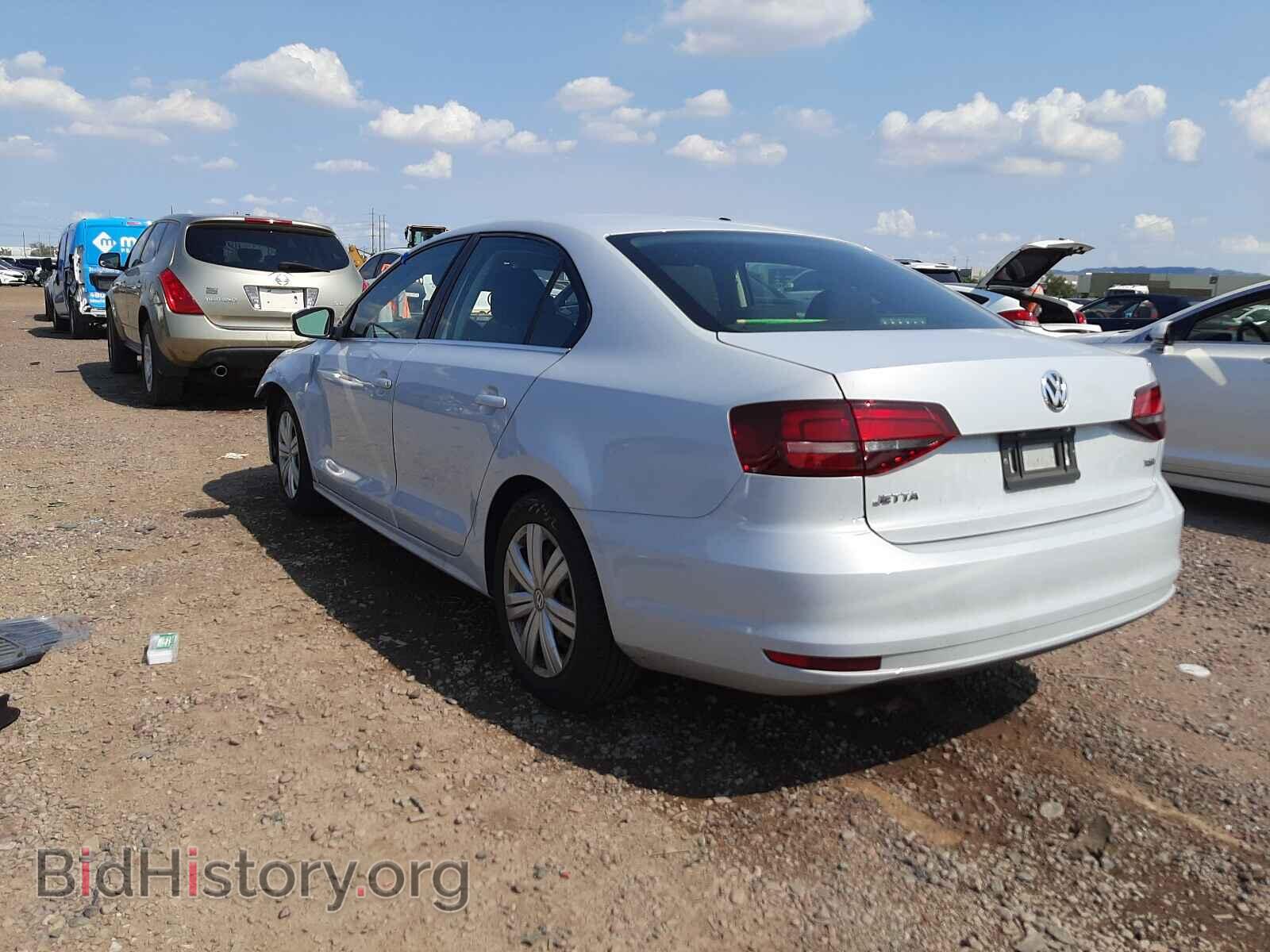 2017 VOLKSWAGEN JETTA - VIN: 3VW2B7AJ0HM393619 - Фото 3