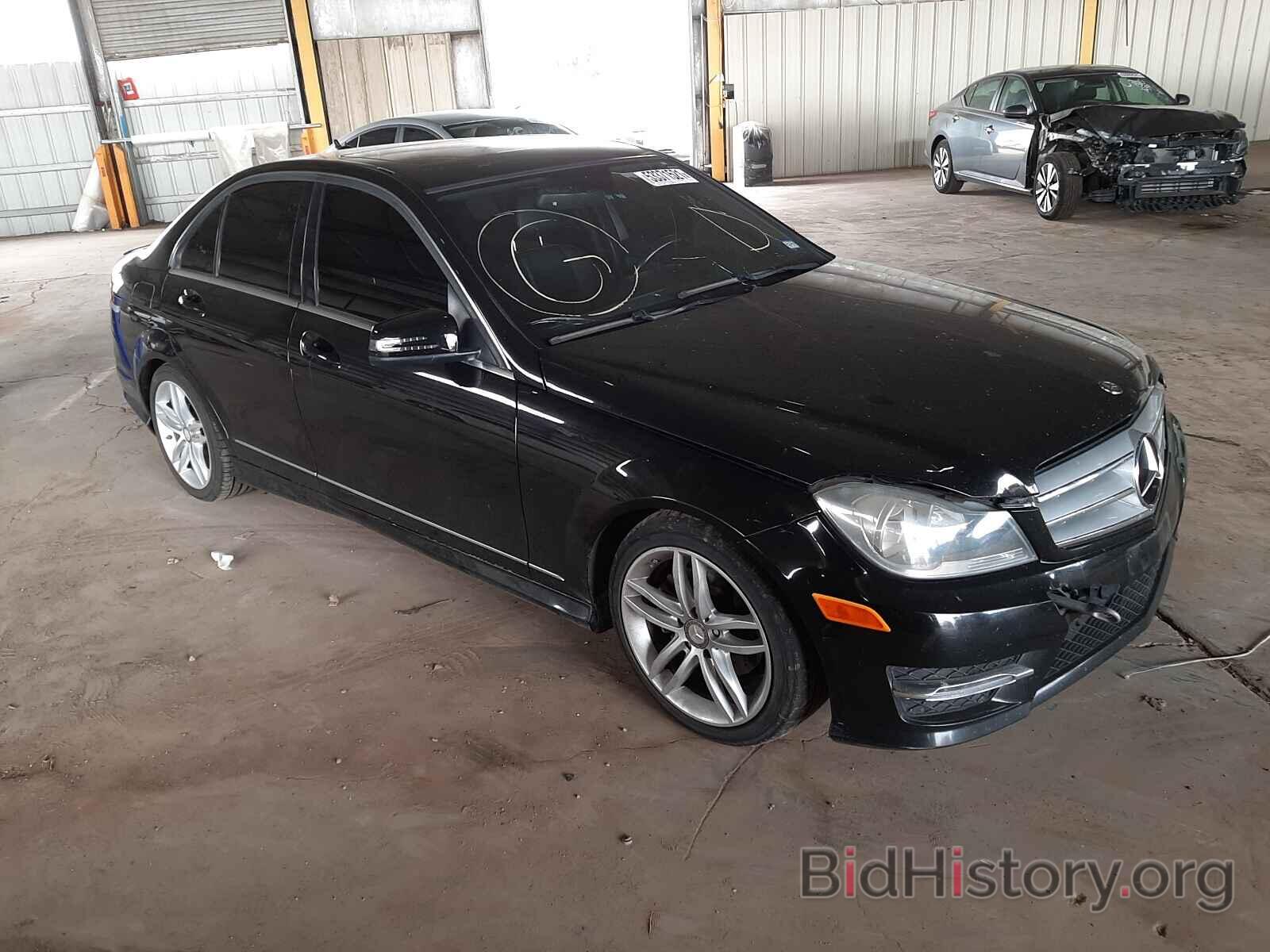 Photo WDDGF4HB4DA788913 - MERCEDES-BENZ C-CLASS 2013