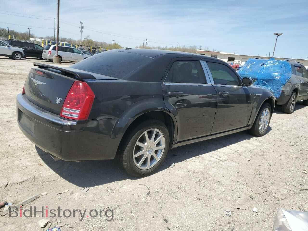 2010 CHRYSLER 300 - VIN: 2C3CK6CT0AH113822 - Фото 3