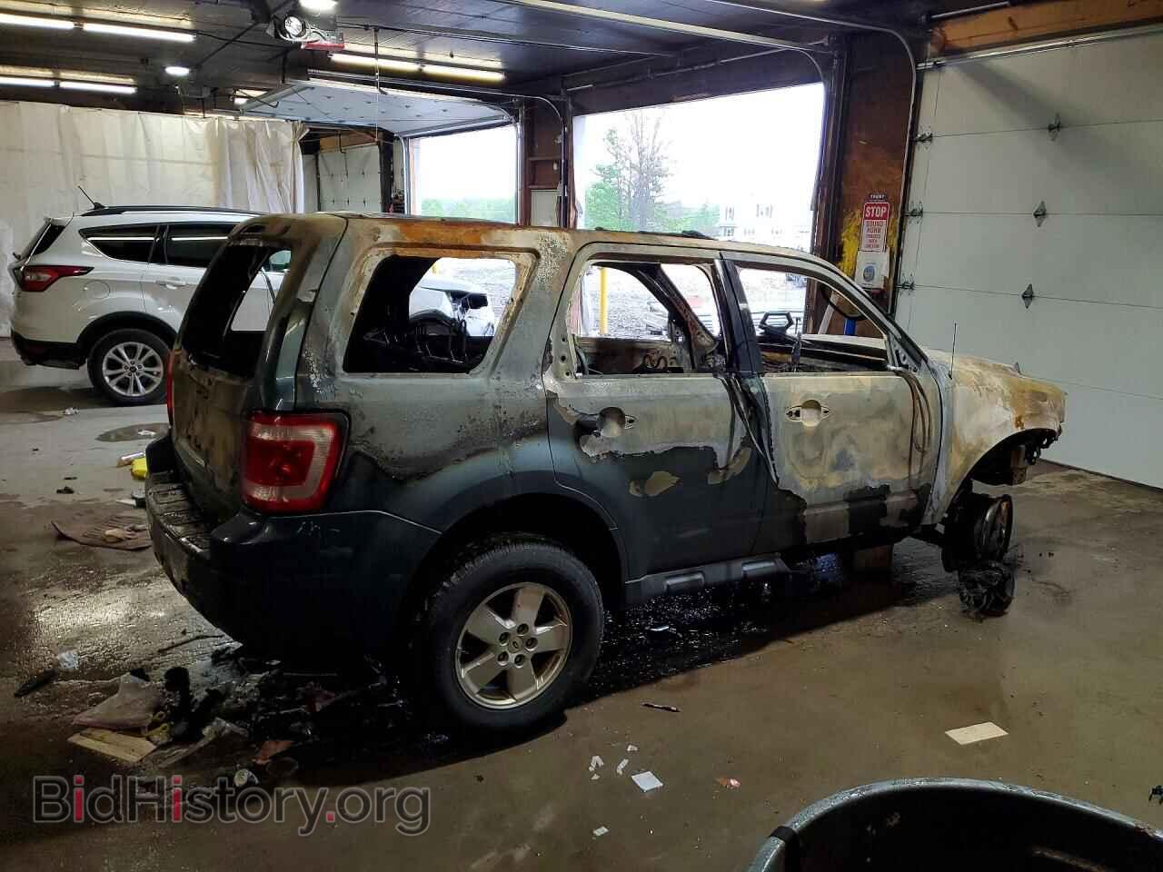 2011 FORD ESCAPE - VIN: 1FMCU9DG0BKA03593 - Фото 3