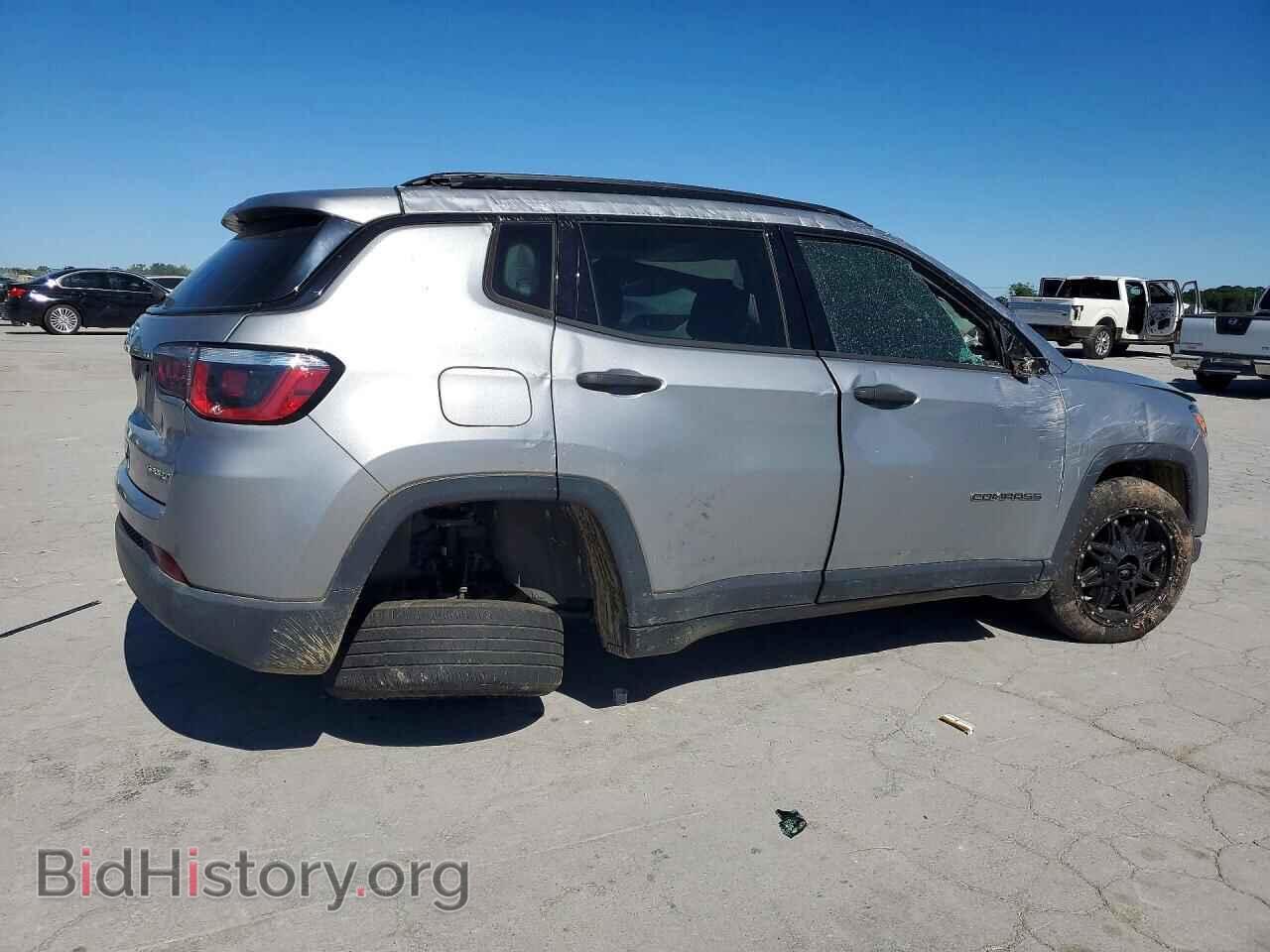 2018 JEEP COMPASS - VIN: 3C4NJCAB9JT204143 - Фото 3