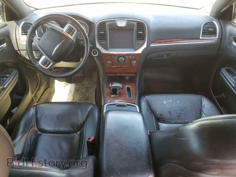 2014 Chrysler 300 (VIN 2C3CCAAG2EH275995) — photo 8 of 13