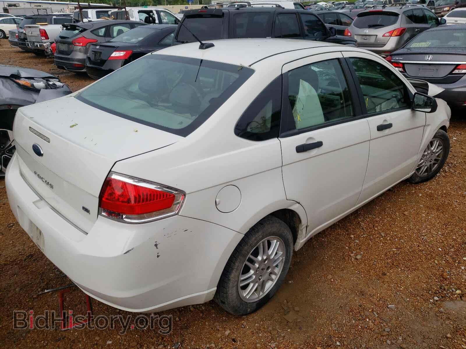 2011 FORD FOCUS - VIN: 1FAHP3FN2BW179831 - Photo 4