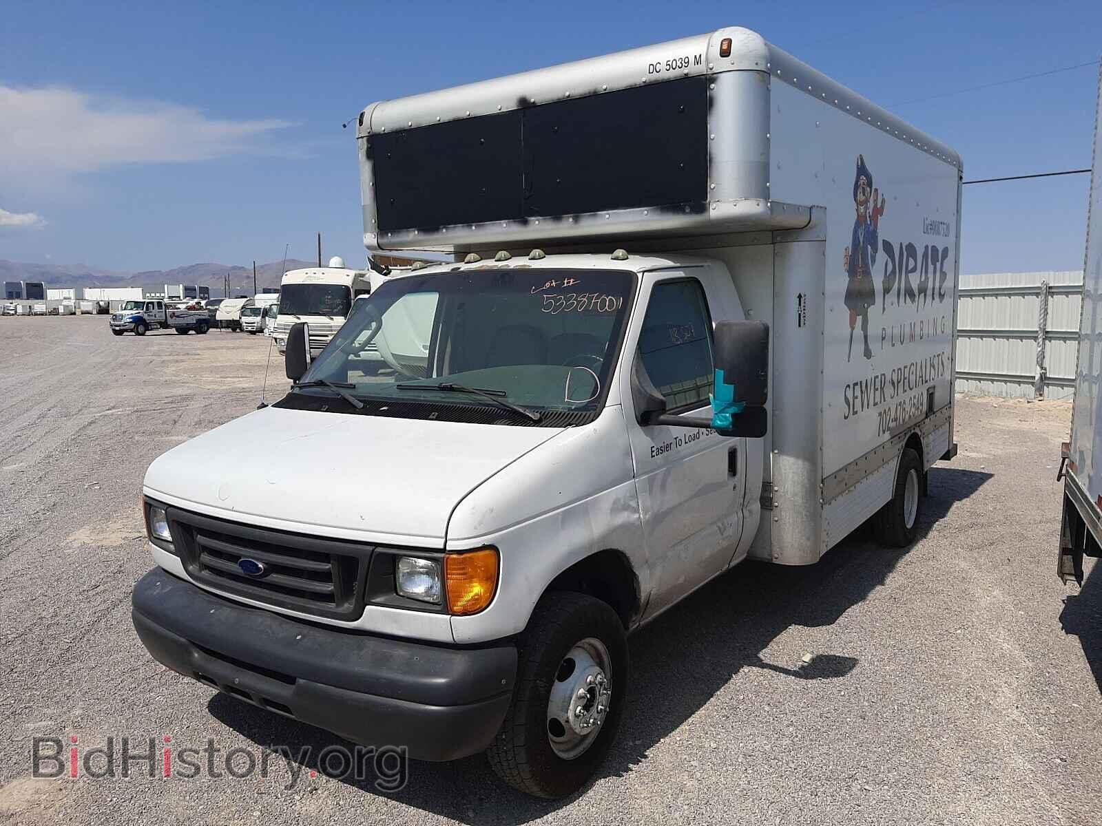 2006 FORD ECONOLINE - VIN: 1FDXE45S96DA63600 - Фото 2