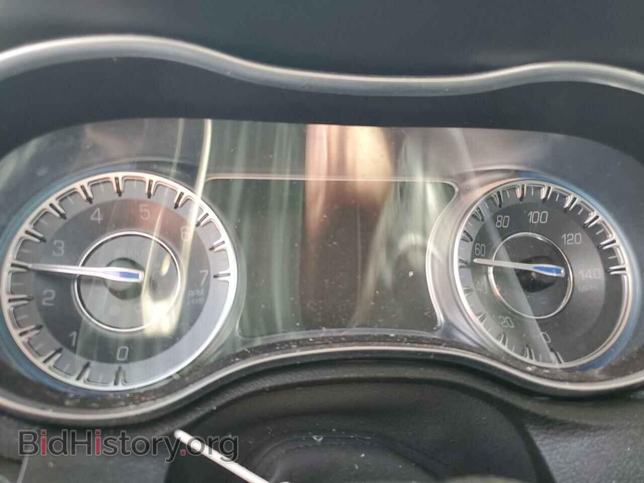 2019 CHRYSLER 300 - VIN: 2C3CCAAG8KH636867 - Фото 9