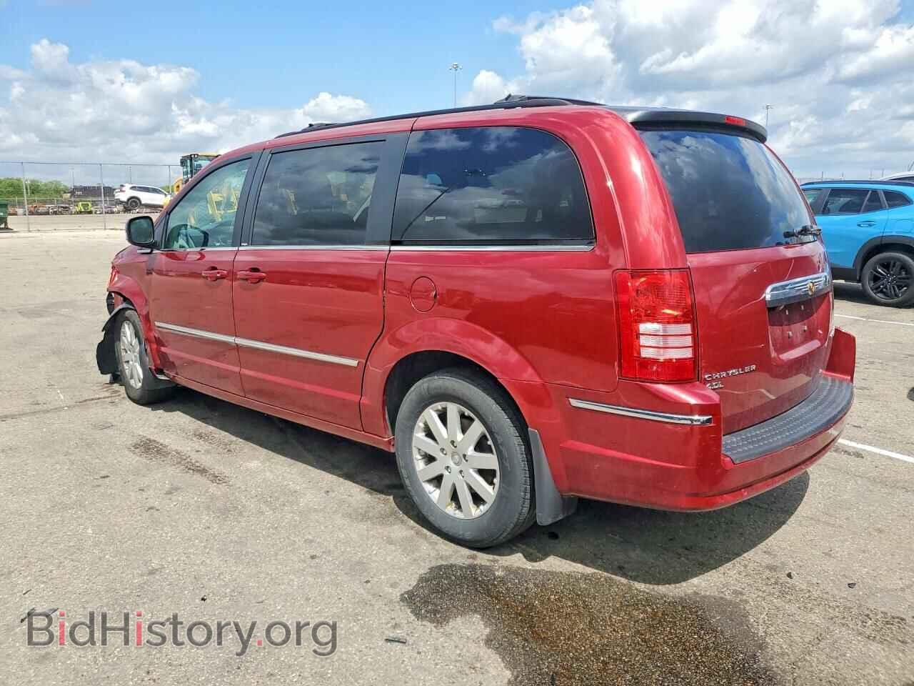 2010 CHRYSLER MINIVAN - VIN: 2A4RR8DX0AR448422 - Фото 2