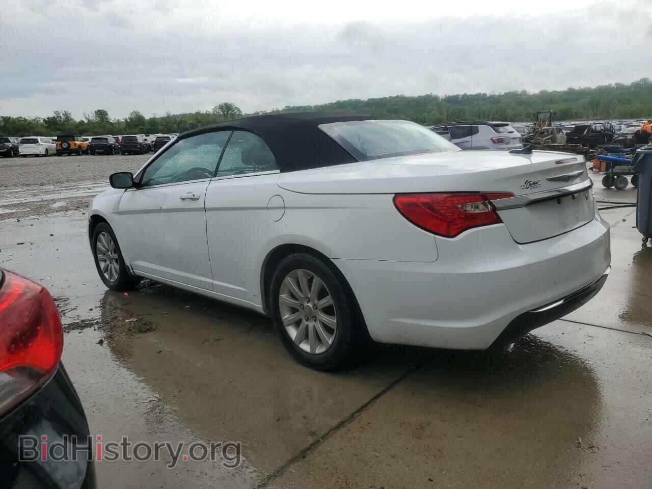 2012 CHRYSLER 200 - VIN: 1C3BCBEB7CN215747 - Фото 2