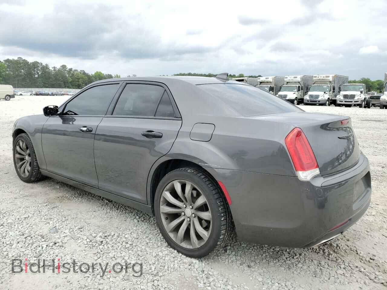2019 CHRYSLER 300 - VIN: 2C3CCAEG0KH564704 - Фото 2