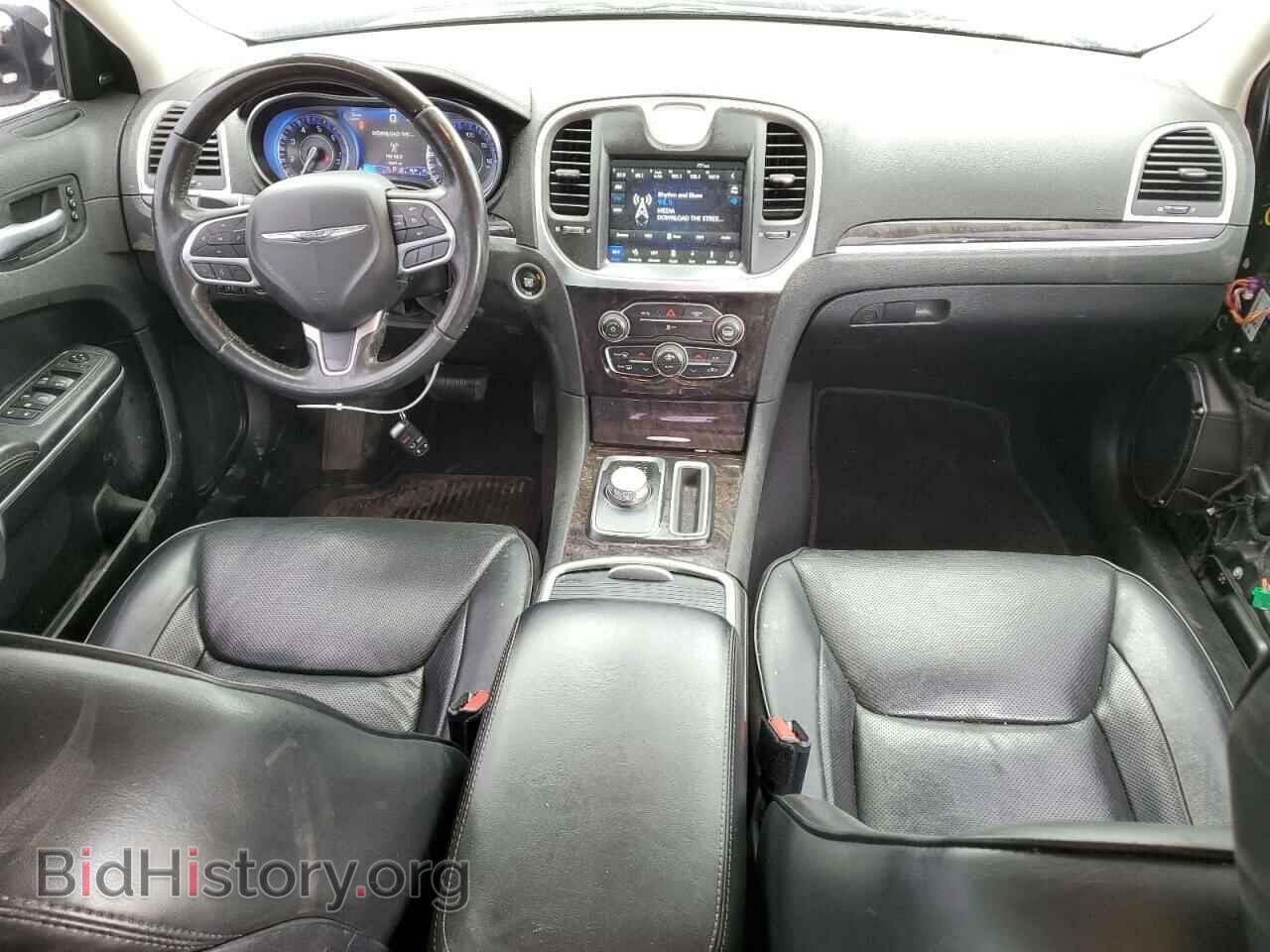 2019 CHRYSLER 300 - VIN: 2C3CCAEG0KH564704 - Фото 8