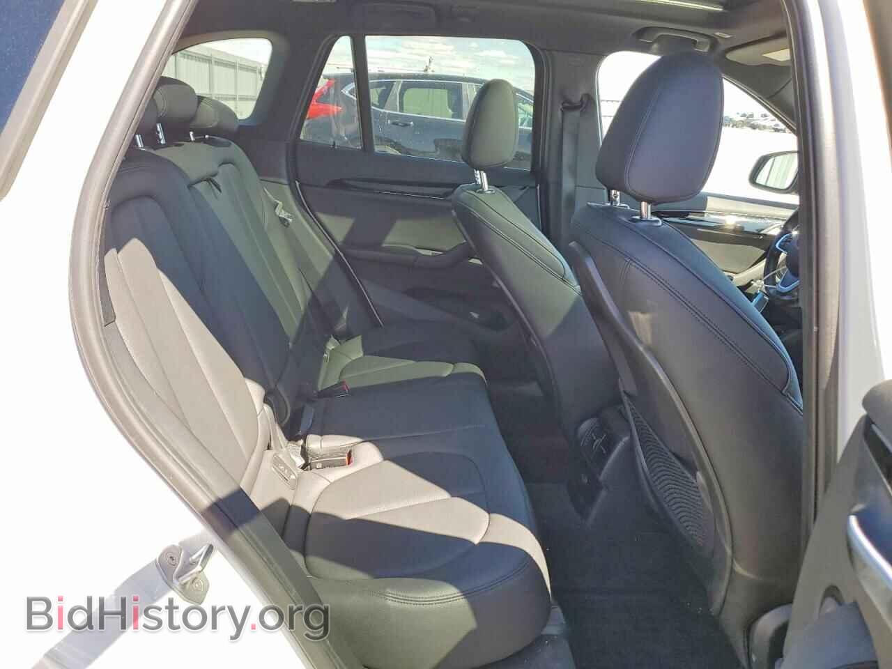 2016 BMW X1 - VIN: WBXHT3C30G5E53636 - Фото 11