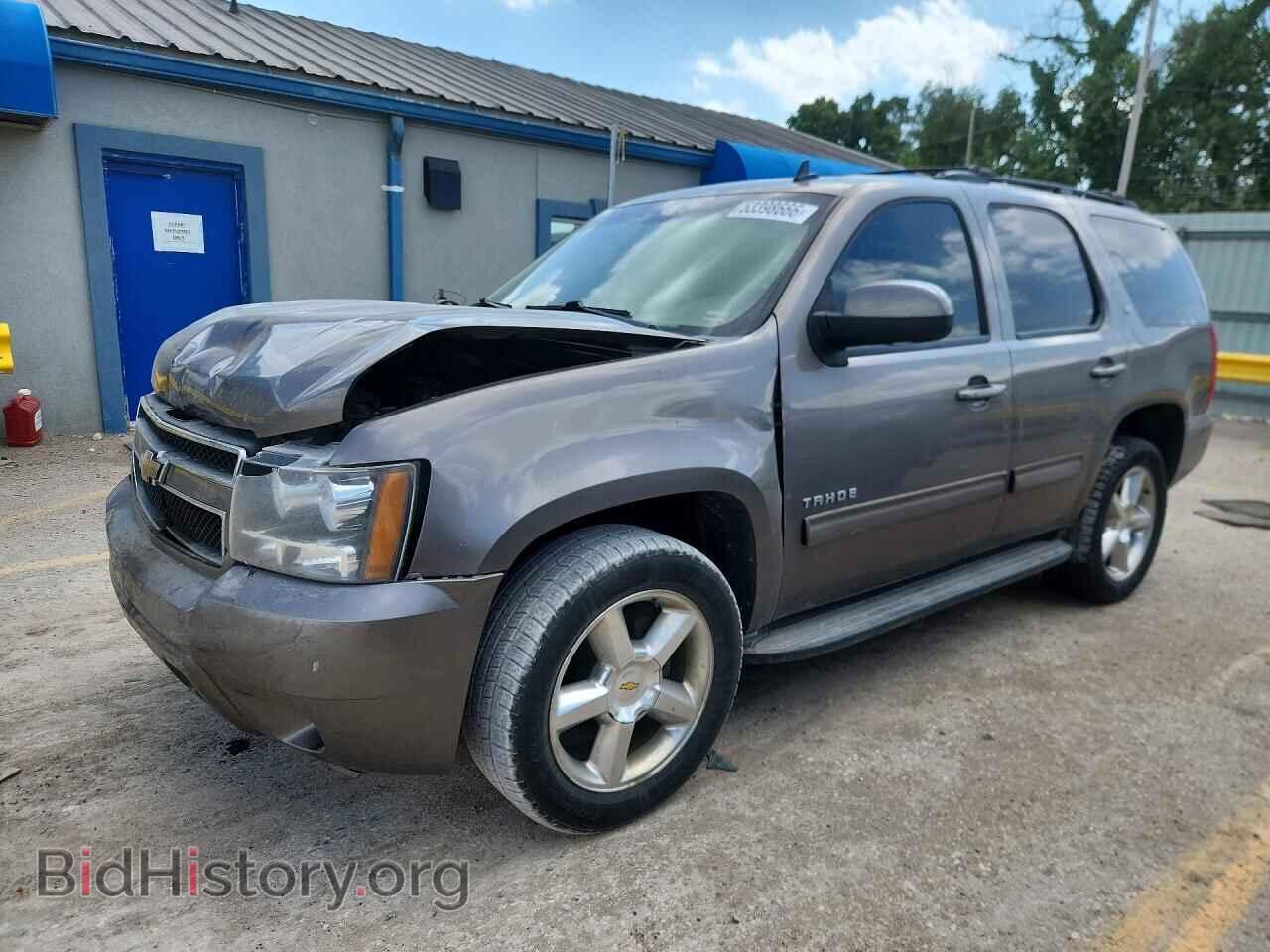 Photo 1GNSCBE01BR274754 - CHEVROLET TAHOE 2011