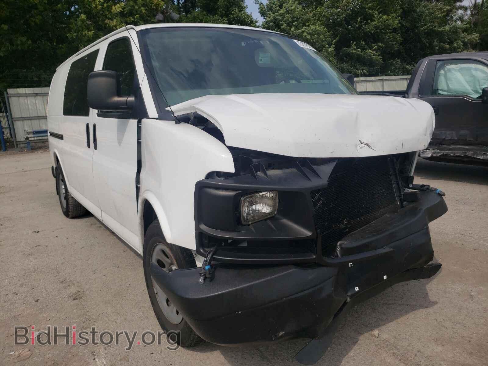 Photo 1GCSGAFX3B1146324 - CHEVROLET EXPRESS 2011