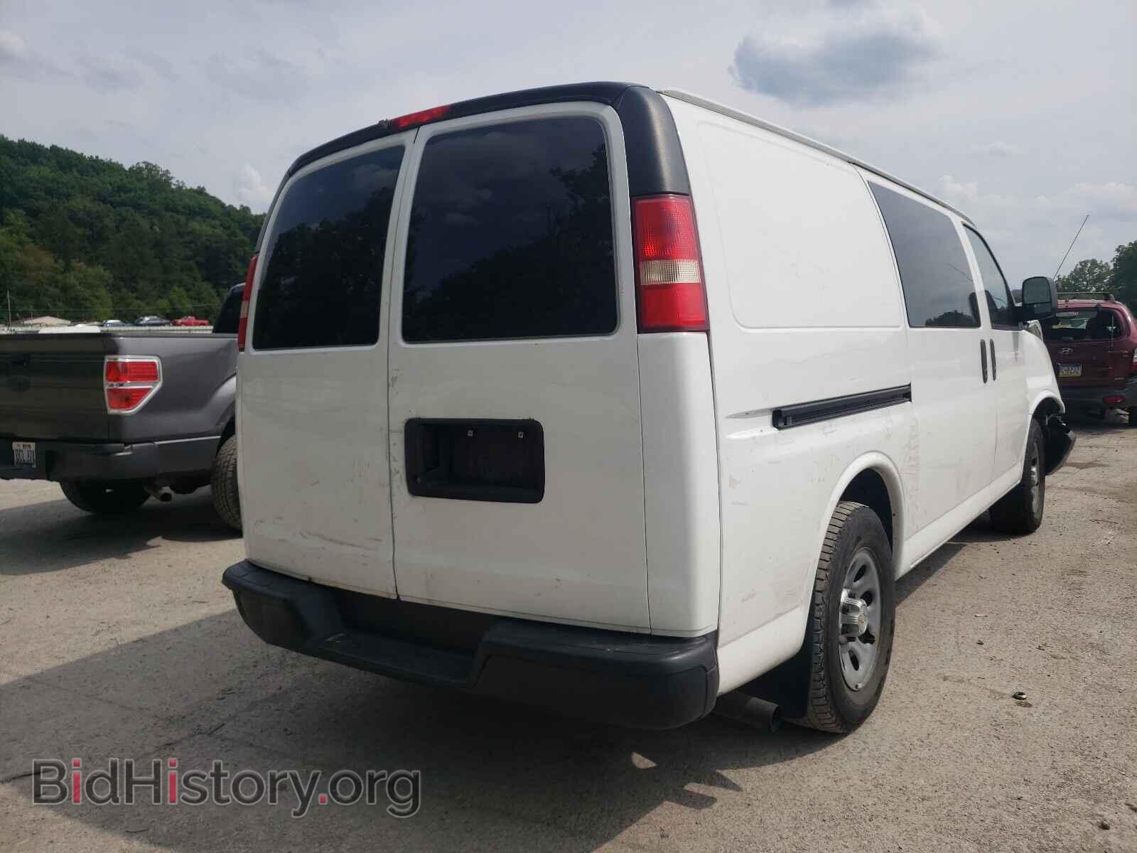 2011 CHEVROLET EXPRESS - VIN: 1GCSGAFX3B1146324 - Фото 4