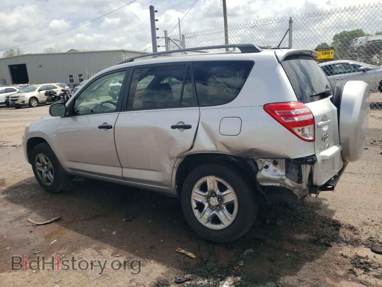 2011 TOYOTA RAV4 - VIN: 2T3BF4DV8BW139523 - Фото 2