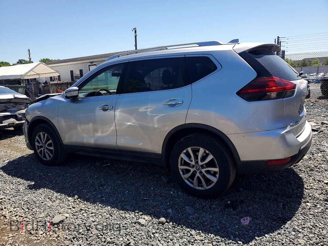 2018 NISSAN ROGUE - VIN: KNMAT2MV8JP524177 - Фото 2