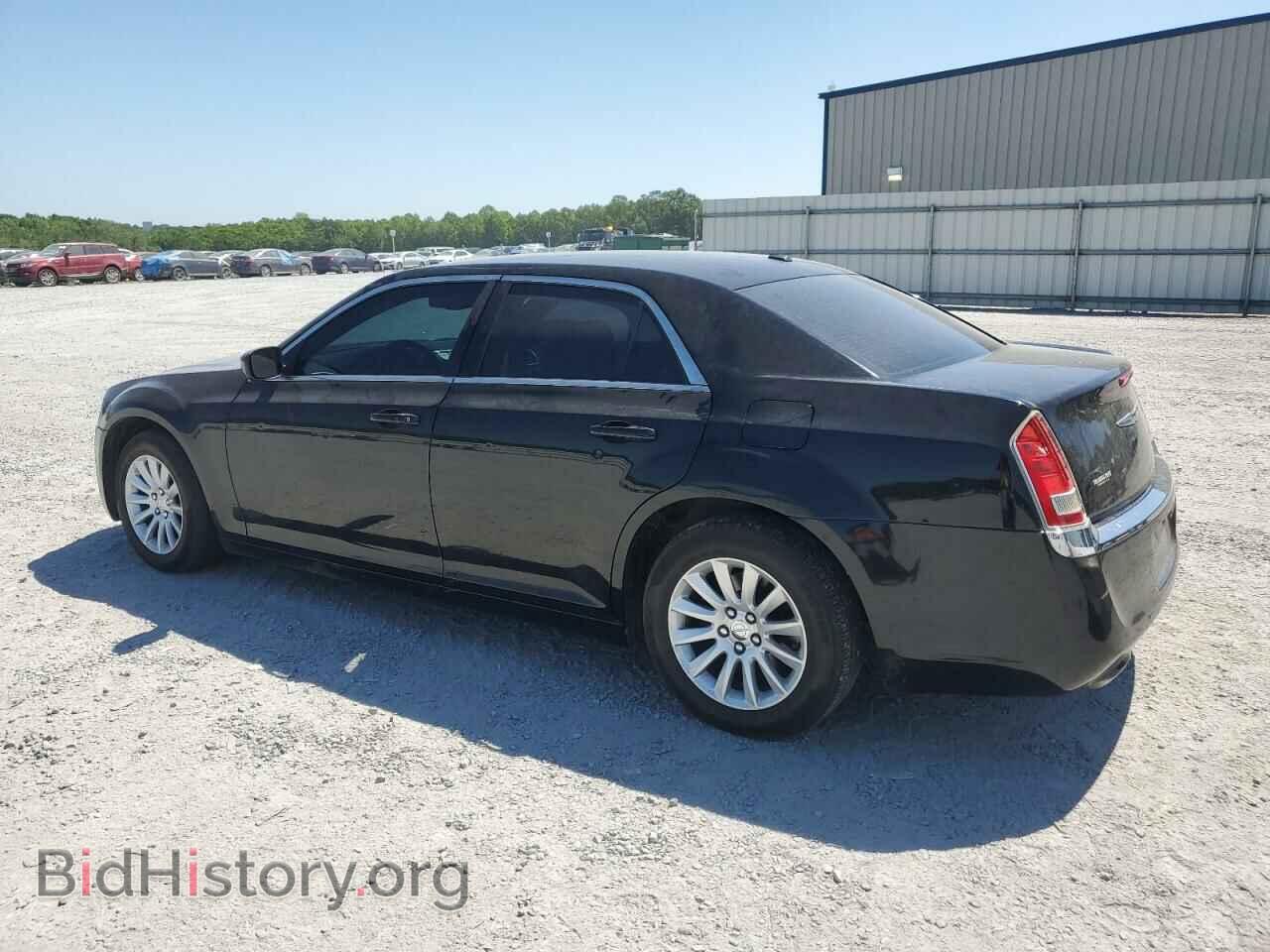 2013 CHRYSLER 300 - VIN: 2C3CCAAG1DH551646 - Фото 2