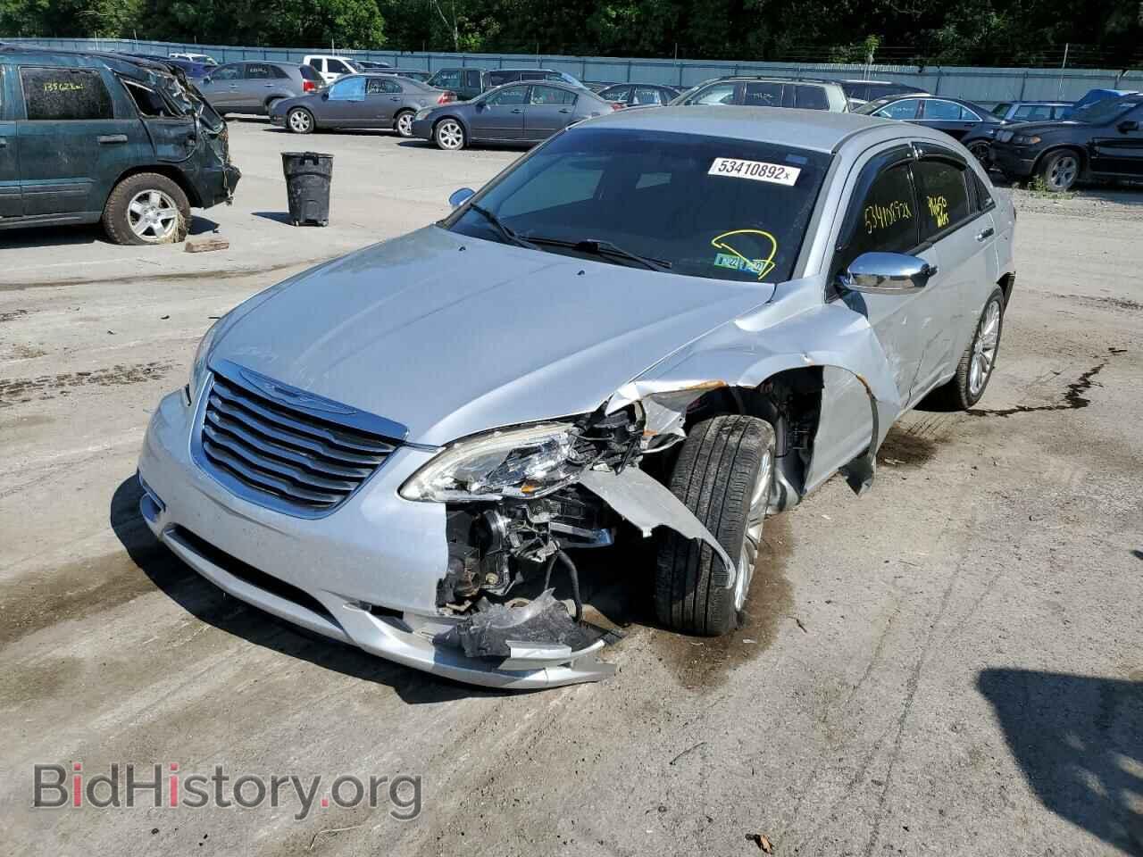 2011 CHRYSLER 200 - VIN: 1C3BC2FB7BN581821 - Фото 2