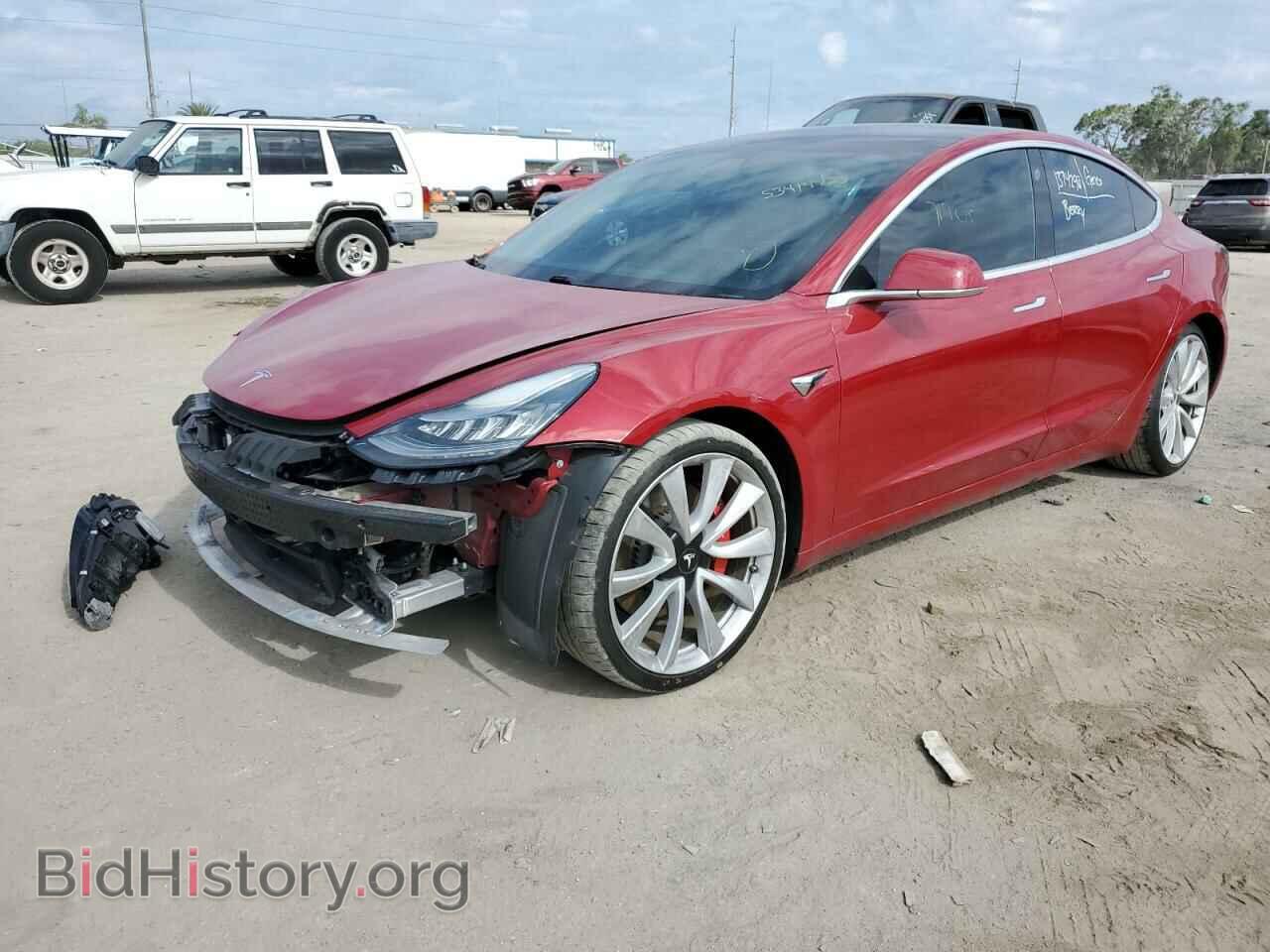 Фотография 5YJ3E1EB5JF063273 - TESLA MODEL 3 2018