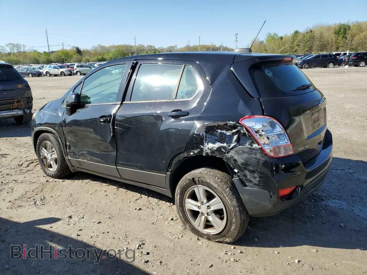 2017 CHEVROLET TRAX - VIN: 3GNCJNSB4HL232998 - Фото 2