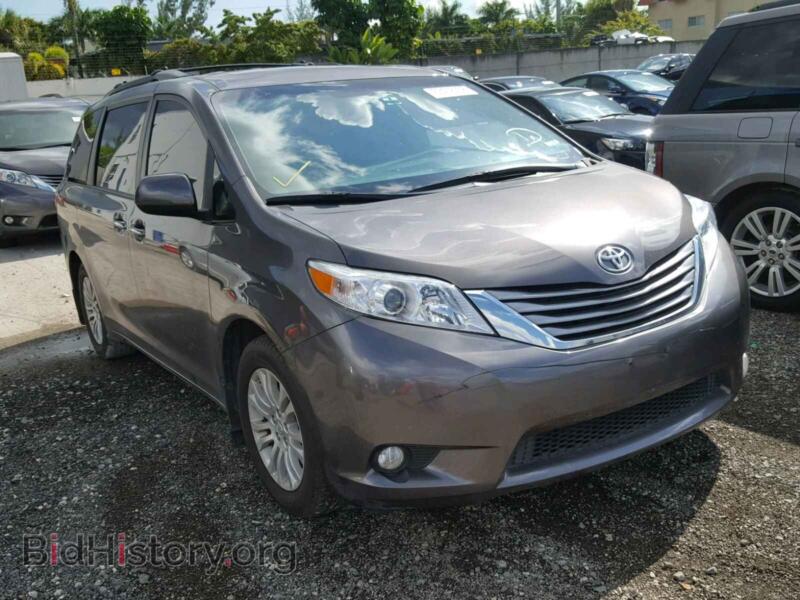 2017 Toyota SIENNA XLE (VIN 5TDYZ3DC9HS825252) — фото 1 из 10, Copart, повреждение: затопление