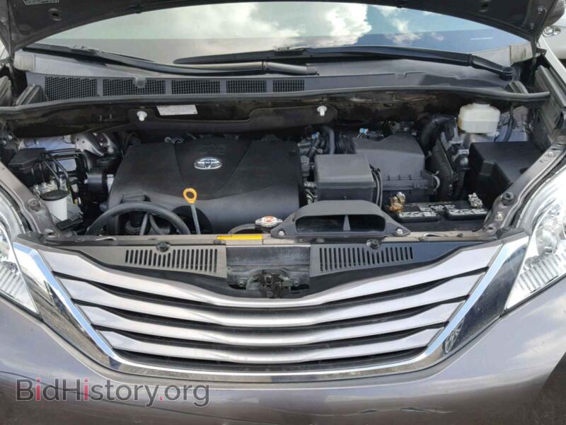 2017 Toyota SIENNA XLE (VIN 5TDYZ3DC9HS825252) — фото 7 из 10