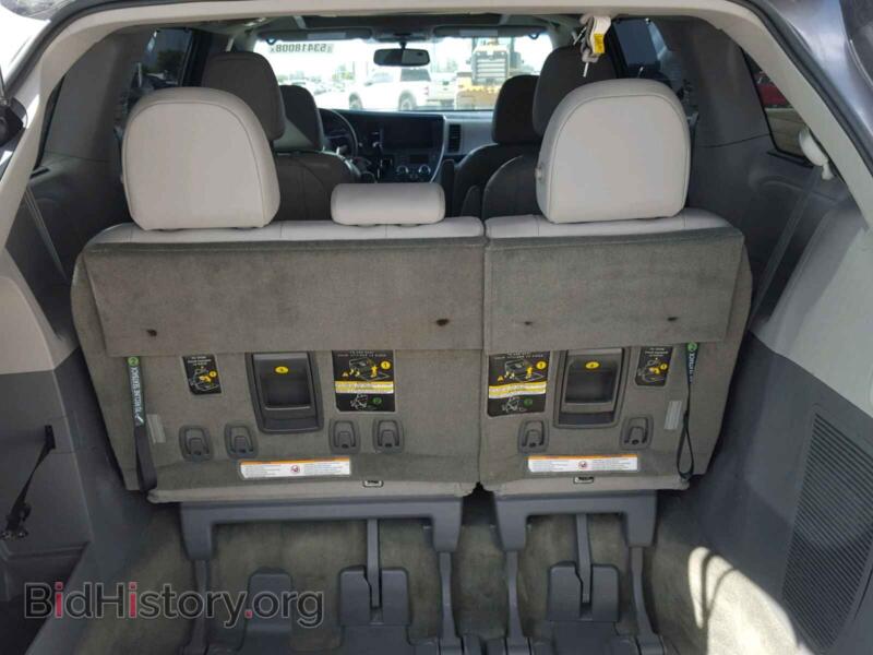 2017 Toyota SIENNA XLE (VIN 5TDYZ3DC9HS825252) — фото 9 из 10