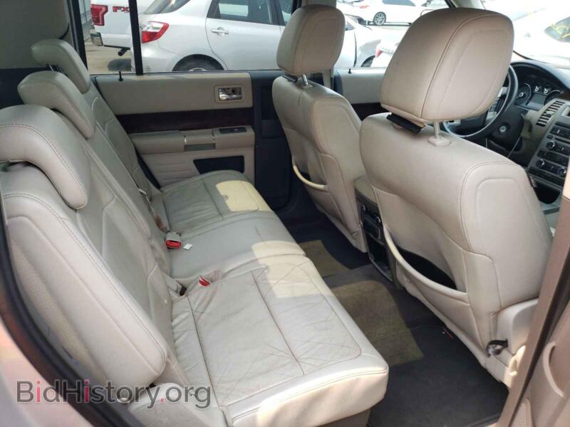 2010 Ford FLEX (VIN 2FMGK5CC6ABA46651) — photo 6 of 10