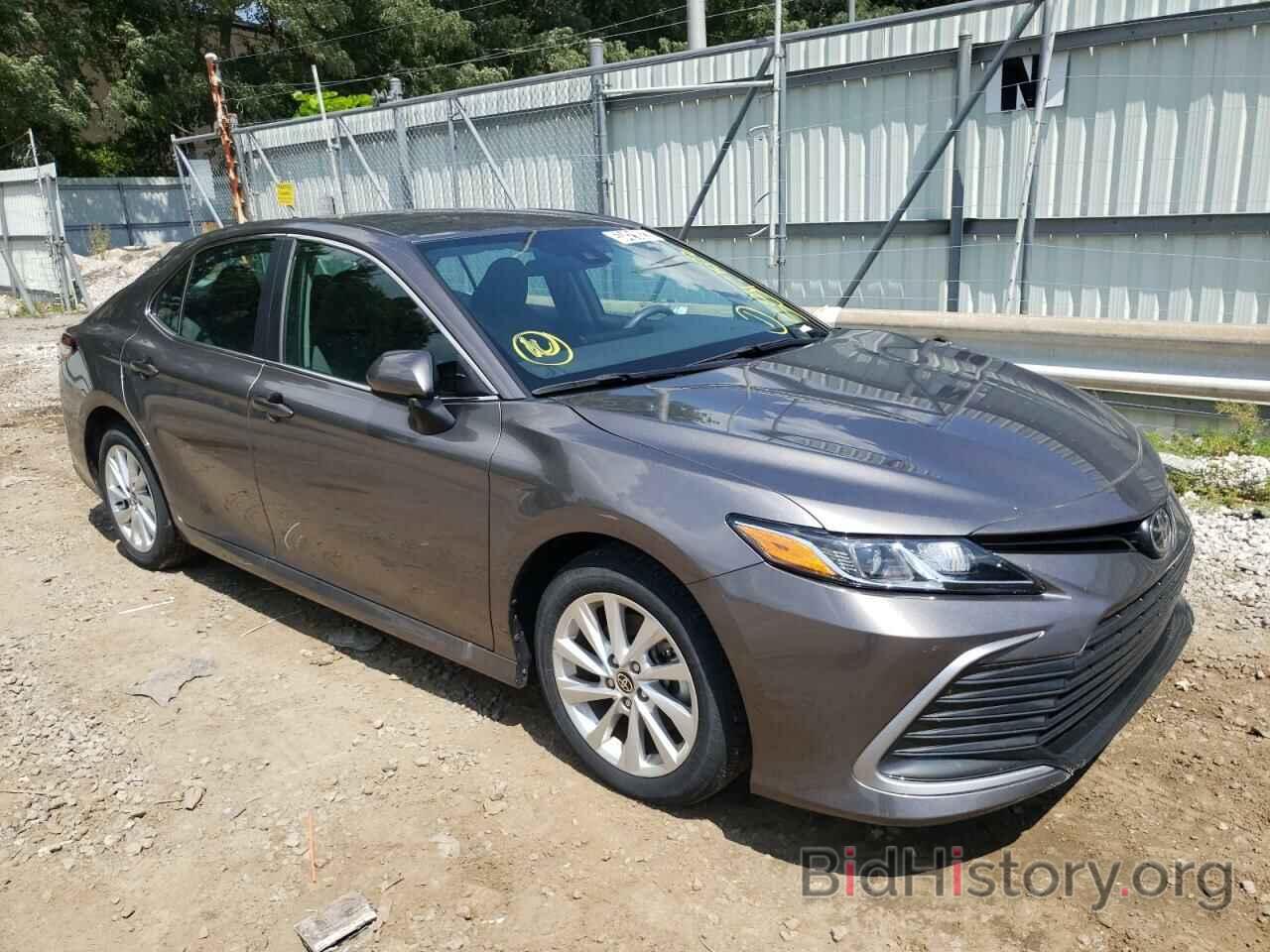 Photo 4T1C11AKXMU432556 - TOYOTA CAMRY 2021