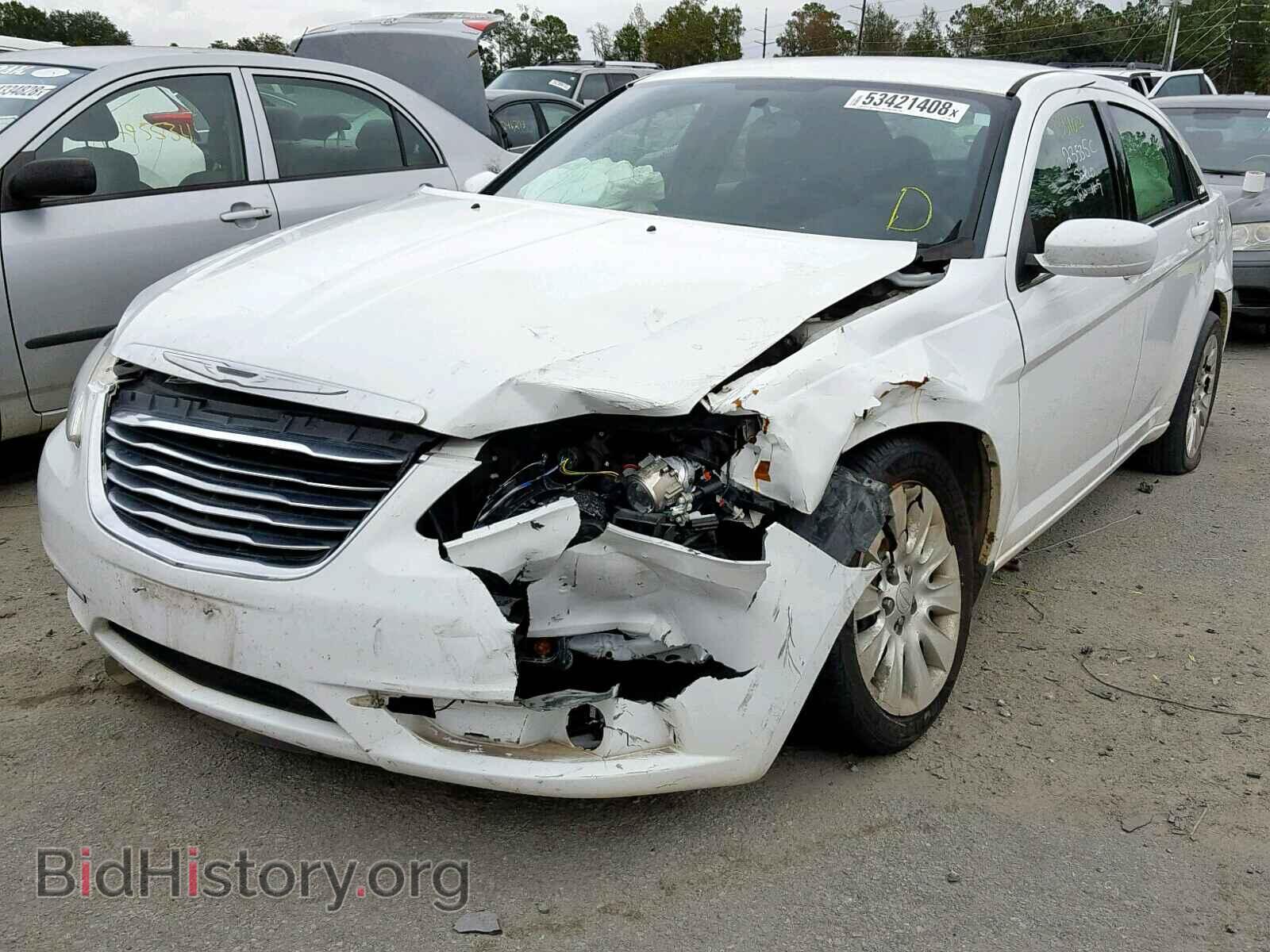 2012 CHRYSLER 200 - VIN: 1C3CCBAB0CN273659 - Фото 2