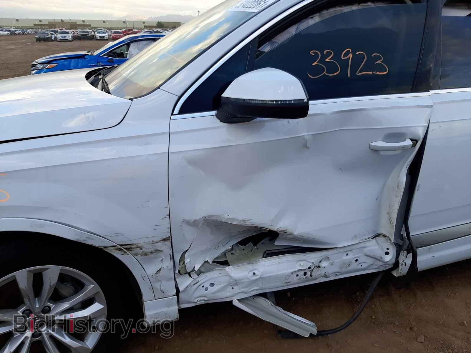 2019 AUDI Q7 - VIN: WA1AAAF70KD009833 - Фото 9