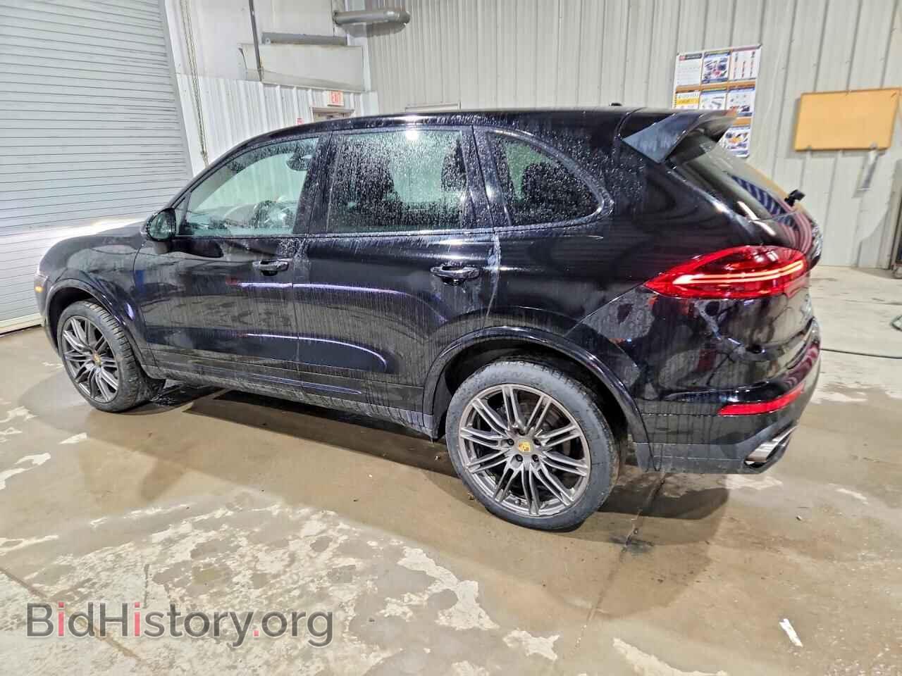 2017 PORSCHE CAYENNE - VIN: WP1AA2A27HKA81638 - Фото 2