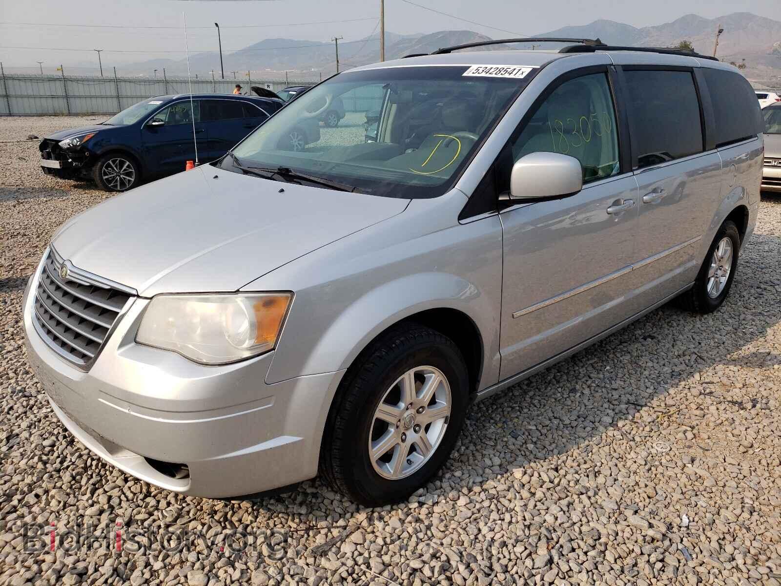 2009 CHRYSLER MINIVAN - VIN: 2A8HR54109R683807 - Фото 2